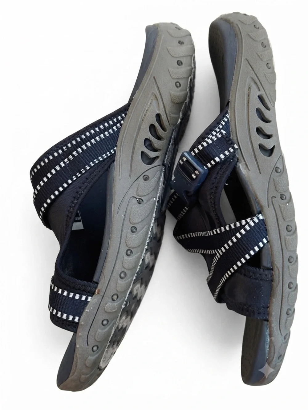 Skechers Slide Thru Sandals with Buckle -“Reggae” Style- Shock Absorbing Insole